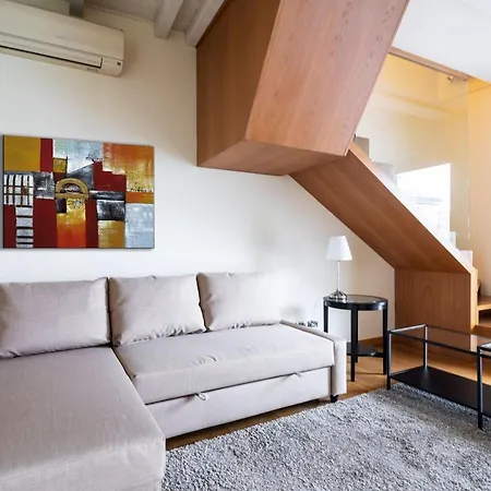 San Babila Penthouse 公寓 *