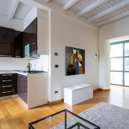 San Babila Penthouse 公寓 *