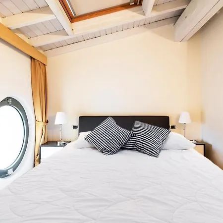 公寓 San Babila Penthouse *